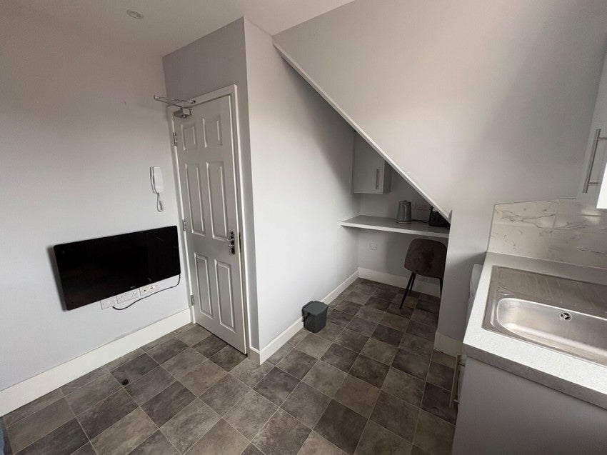 Room Ladies Mile in Portsmouth