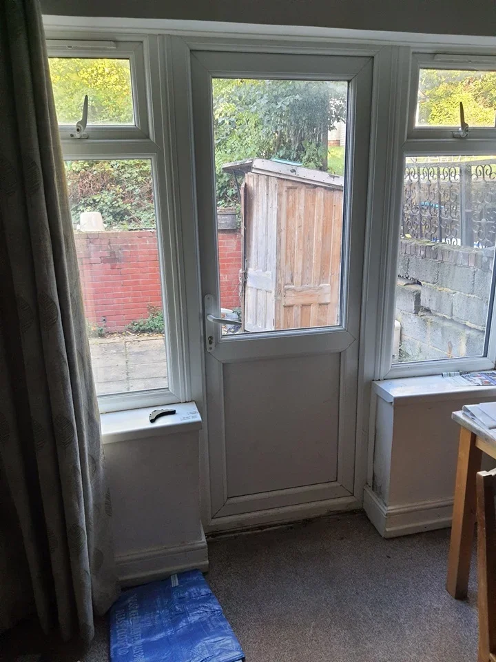 Flat Oakington Manor Drive in Greater London