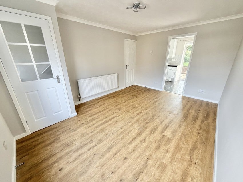 House Buckingham Way in Surrey Heath