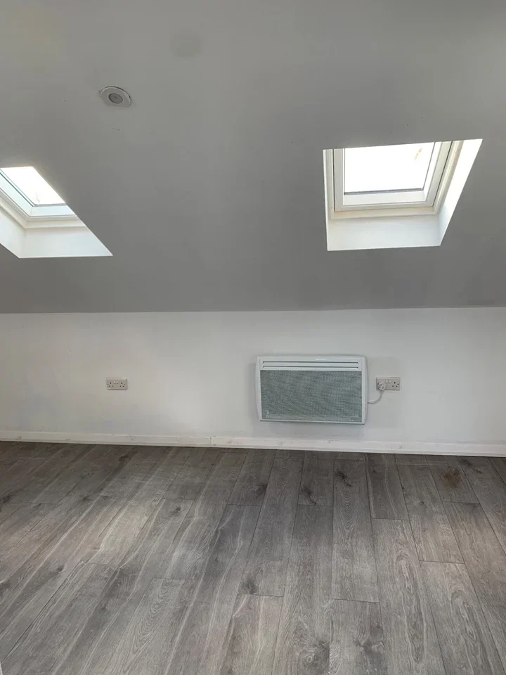 Flat Laleham Road in Borough of Spelthorne