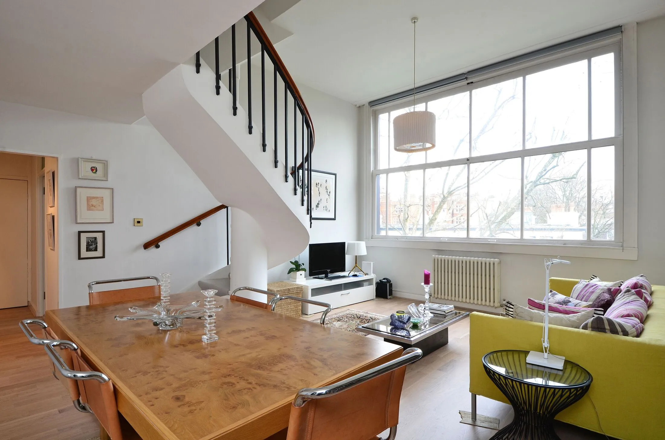 Flat De Vere Gardens in Greater London