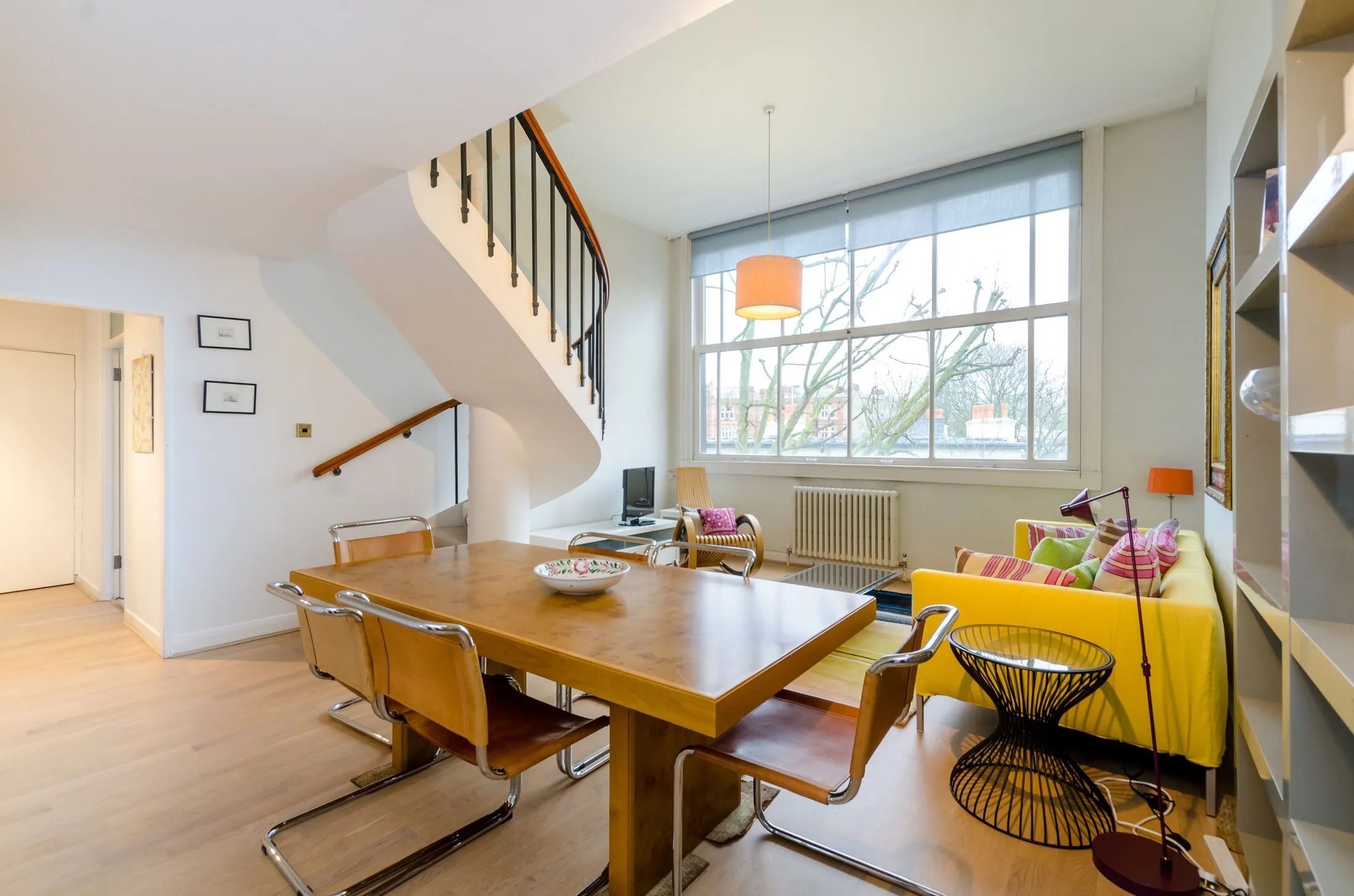 Flat De Vere Gardens in Greater London