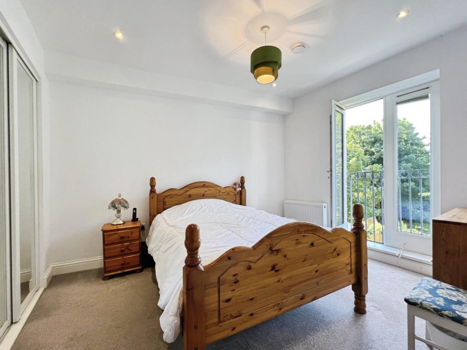 Flat Trinity Crescent in Folkestone and Hythe District
