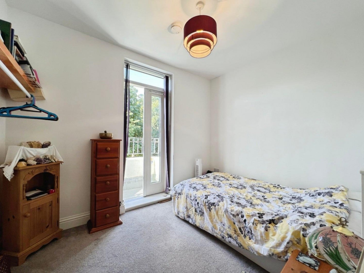 Flat Trinity Crescent in Folkestone and Hythe District