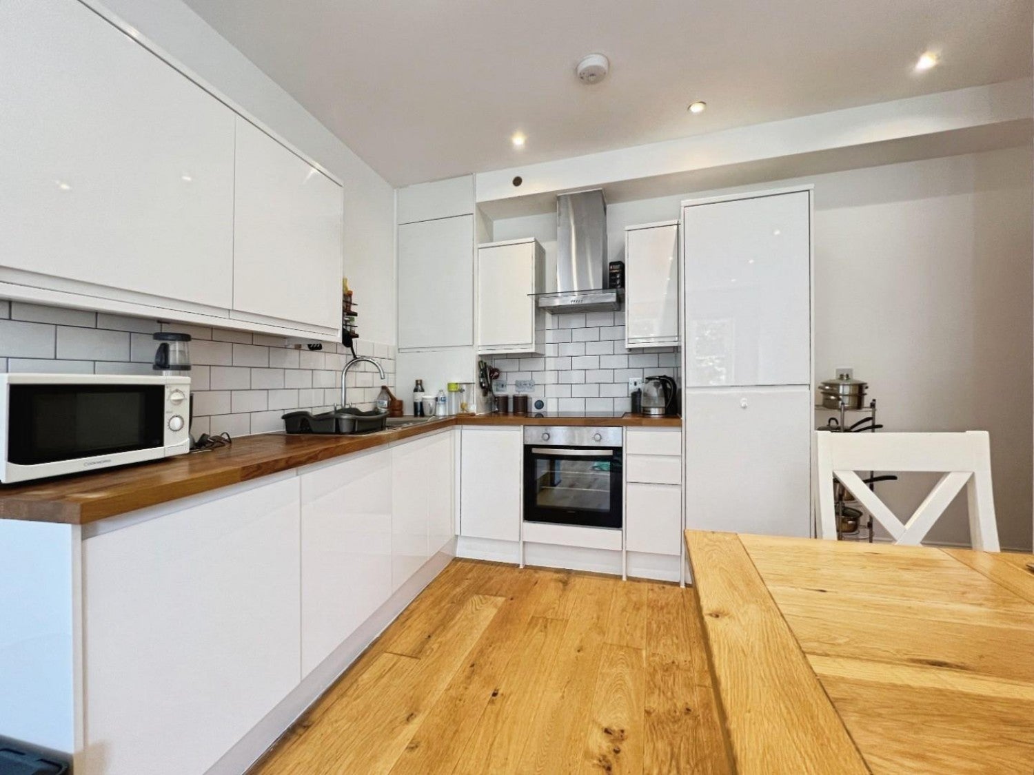 Flat Trinity Crescent in Folkestone and Hythe District