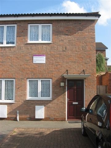 Flat Caversham Road in Birmingham