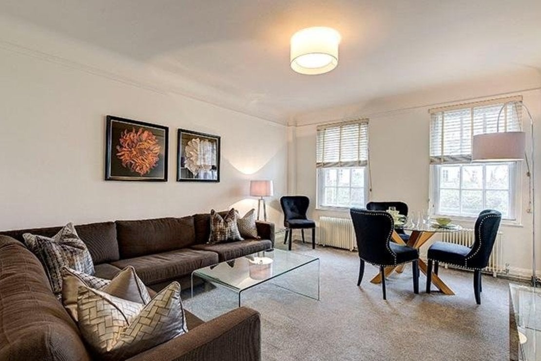 Flat Fulham Road in Greater London