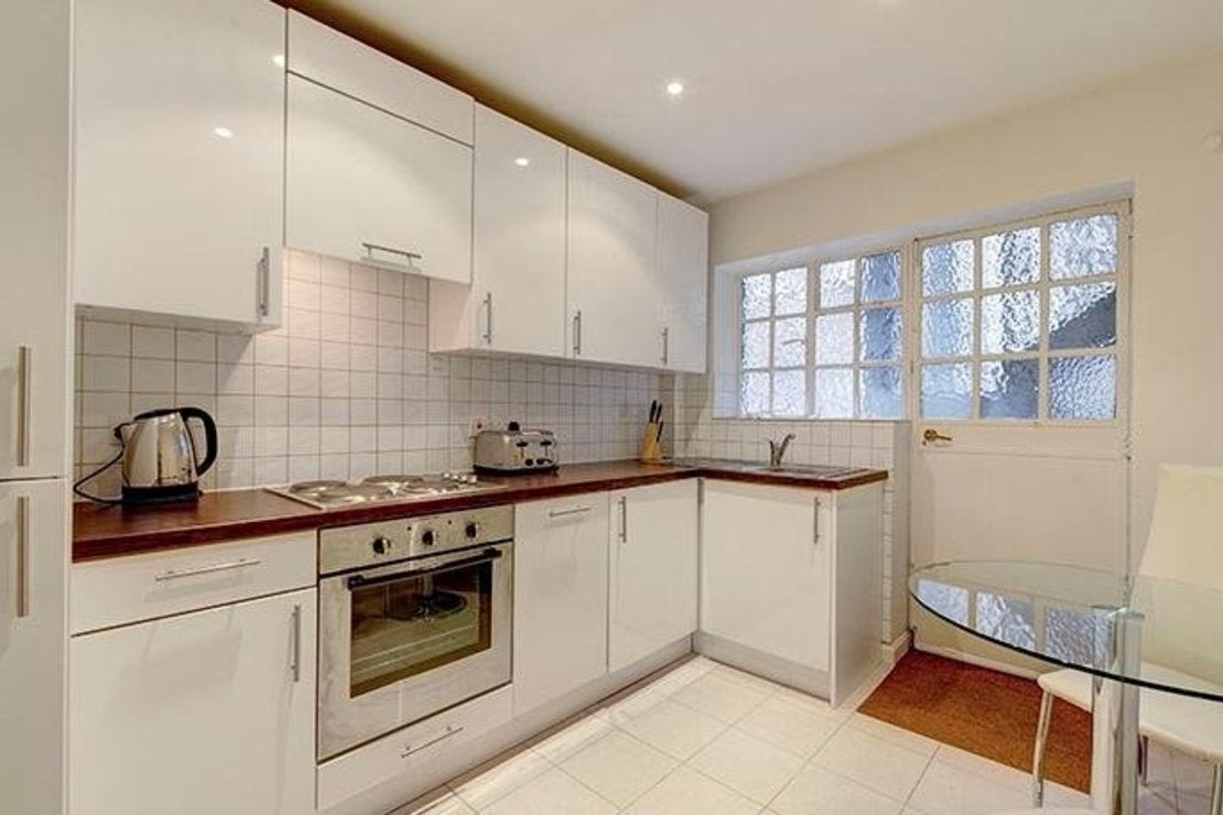 Flat Fulham Road in Greater London