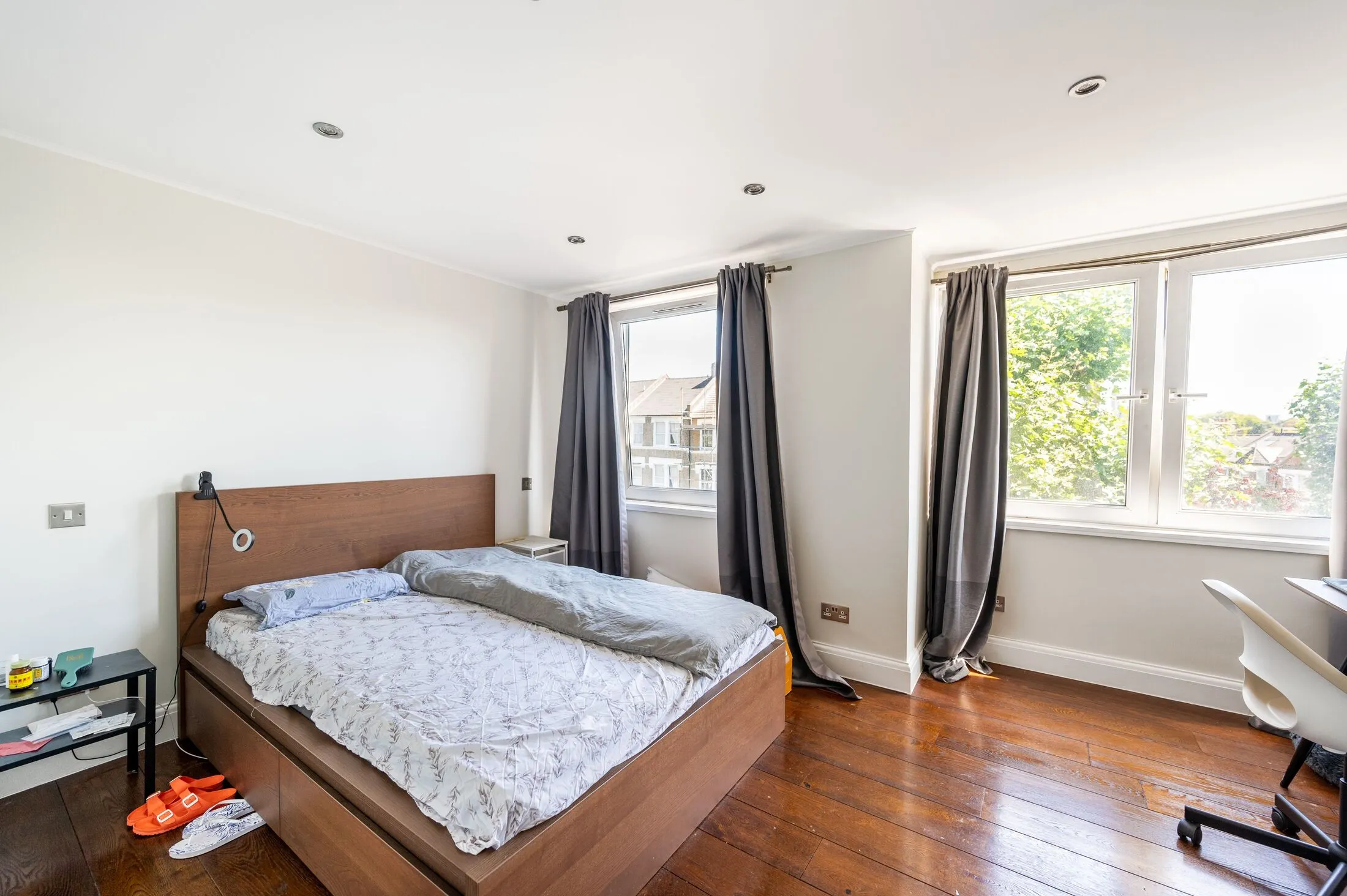 Flat St. Quintin Gardens in Greater London