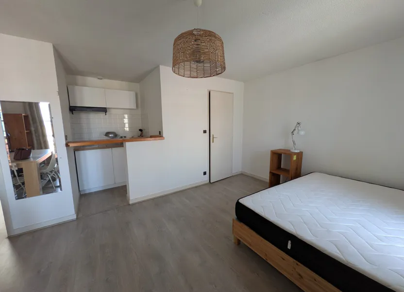 Flat Rue Georges Bonnac in Bordeaux