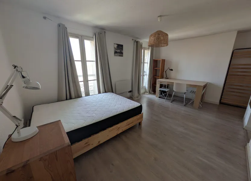 Flat Rue Georges Bonnac in Bordeaux