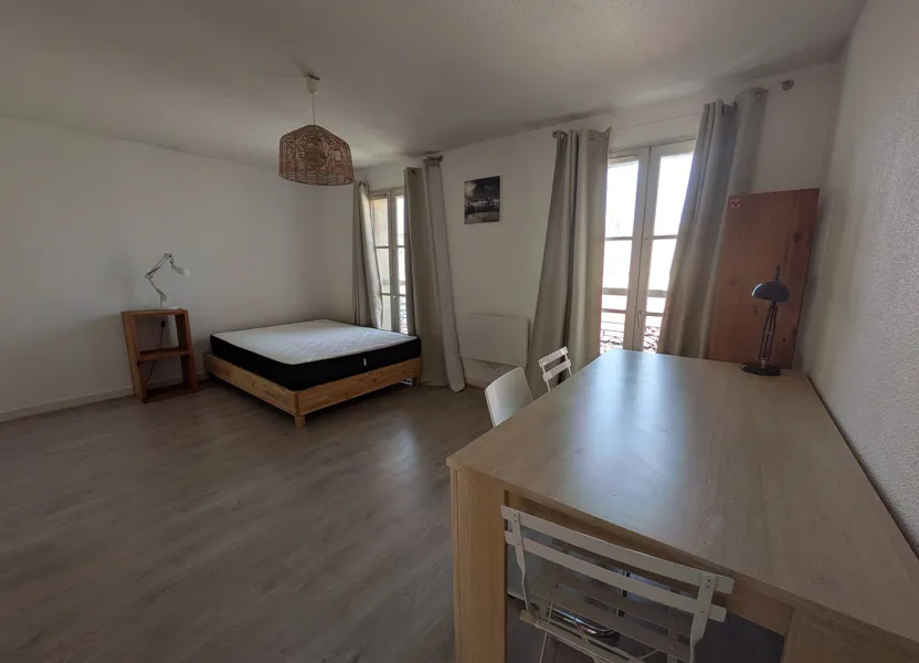 Flat Rue Georges Bonnac in Bordeaux