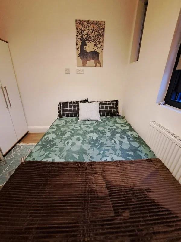 Room Chadbourn Street in Greater London