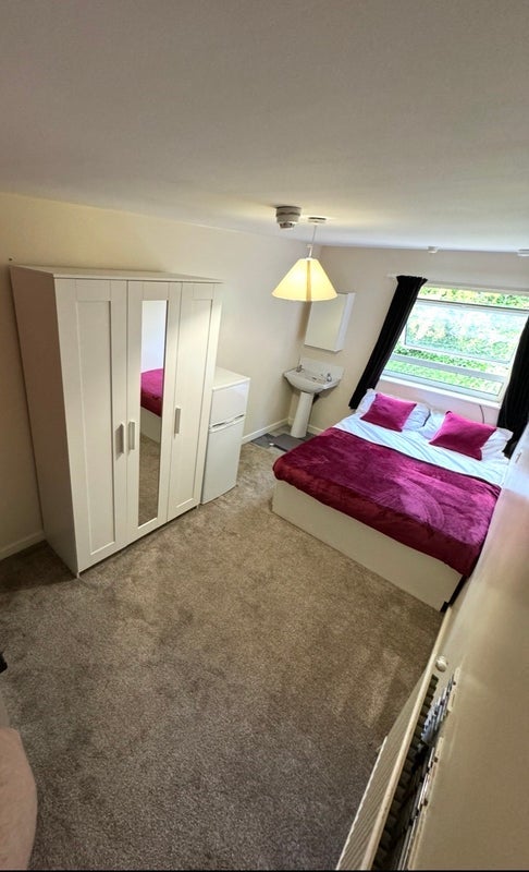 Room Shirecliffe Lane in Sheffield