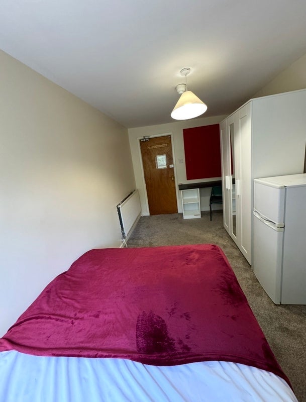 Room Shirecliffe Lane in Sheffield