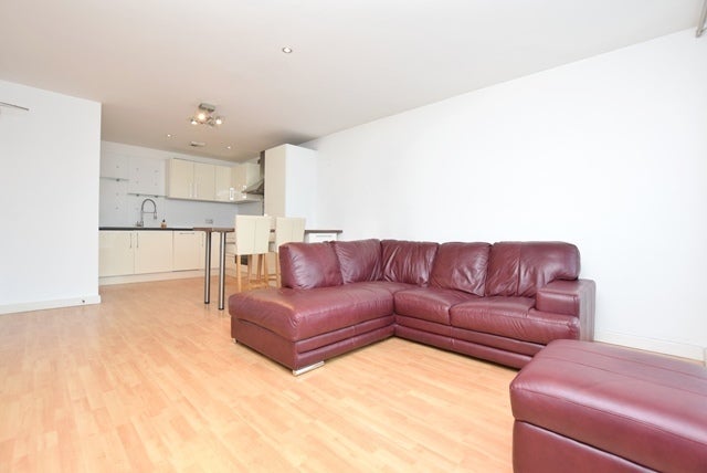 Flat Aizlewood Road in Sheffield