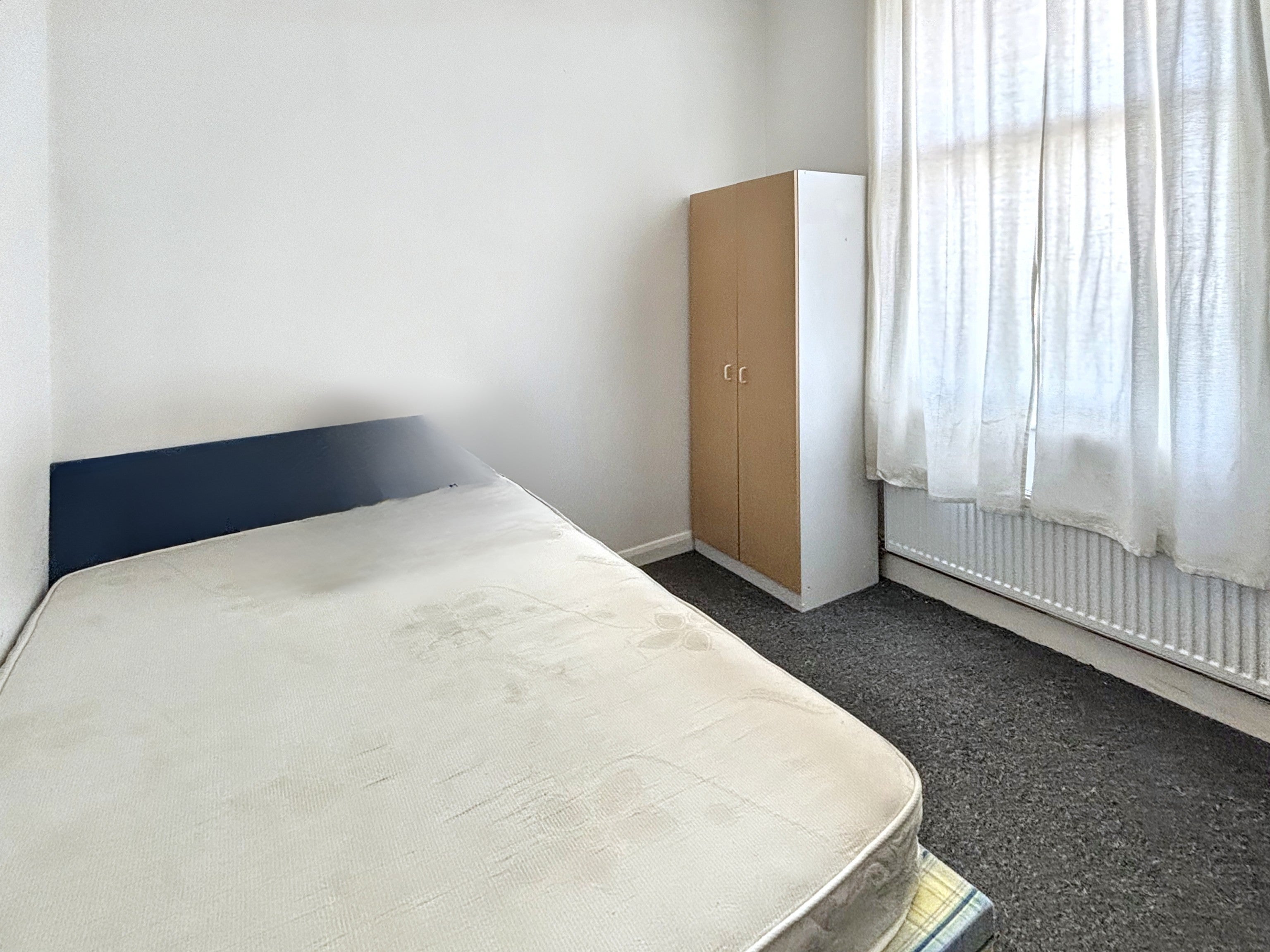 Room Gloucester Road in Bristol