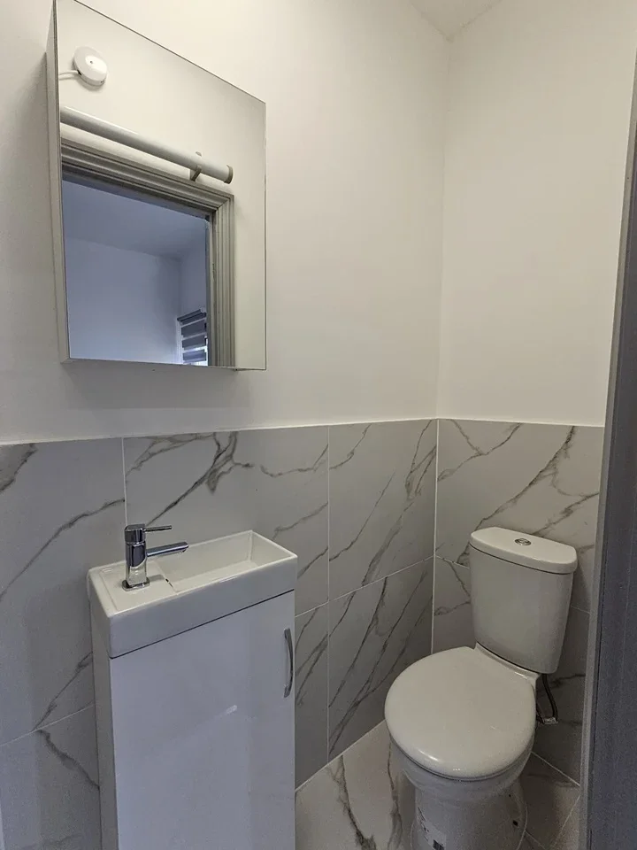 Room Mount Pleasant Road in Greater London
