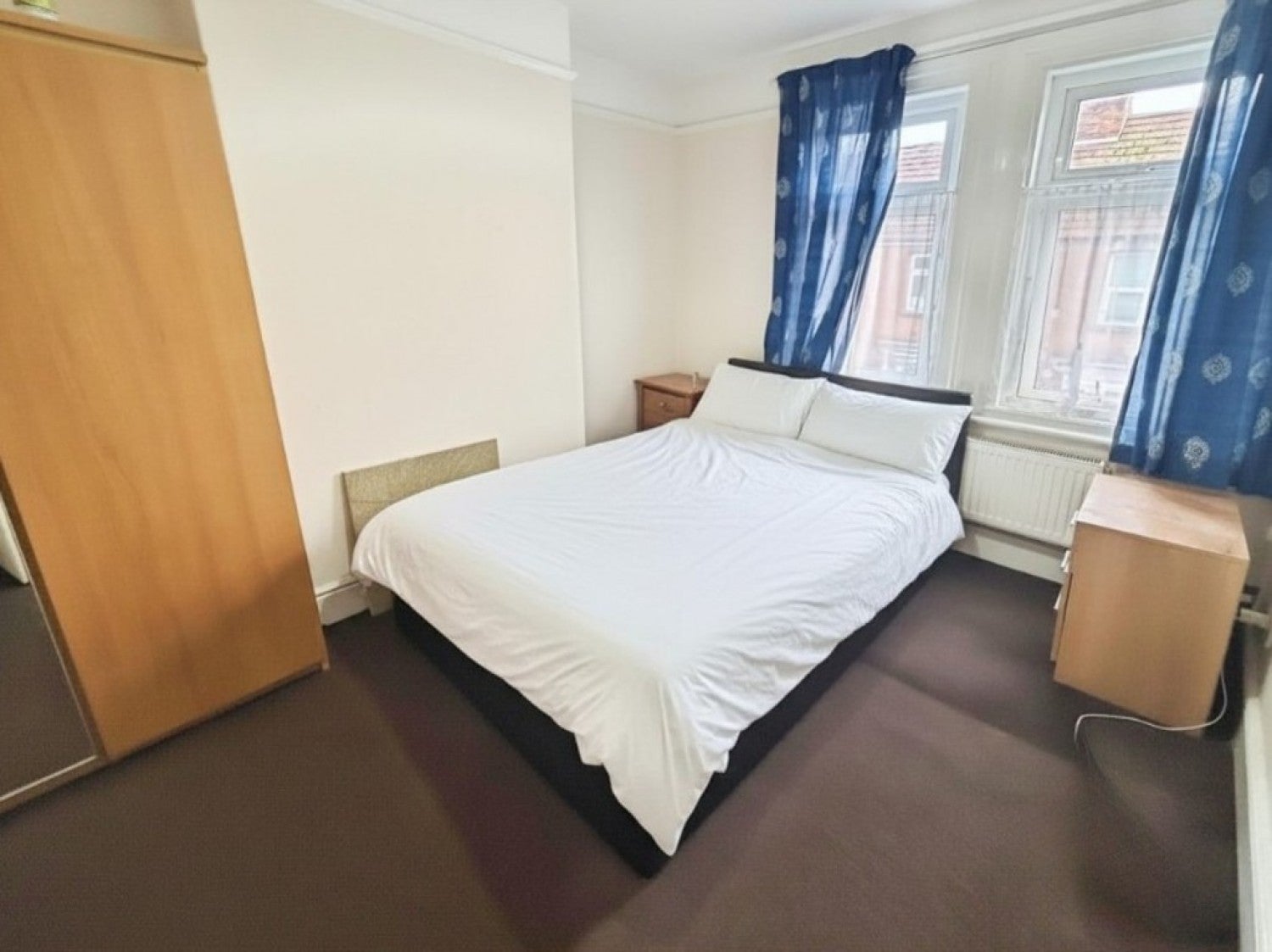 Room The Avenue in Yeovil