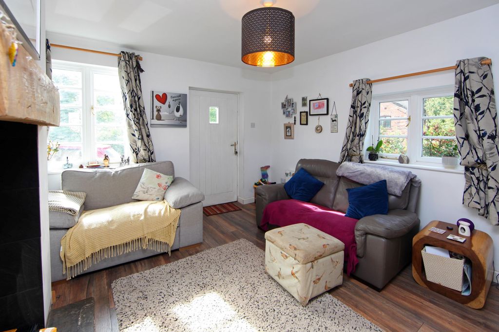 House Laburnum Drive in Madeley