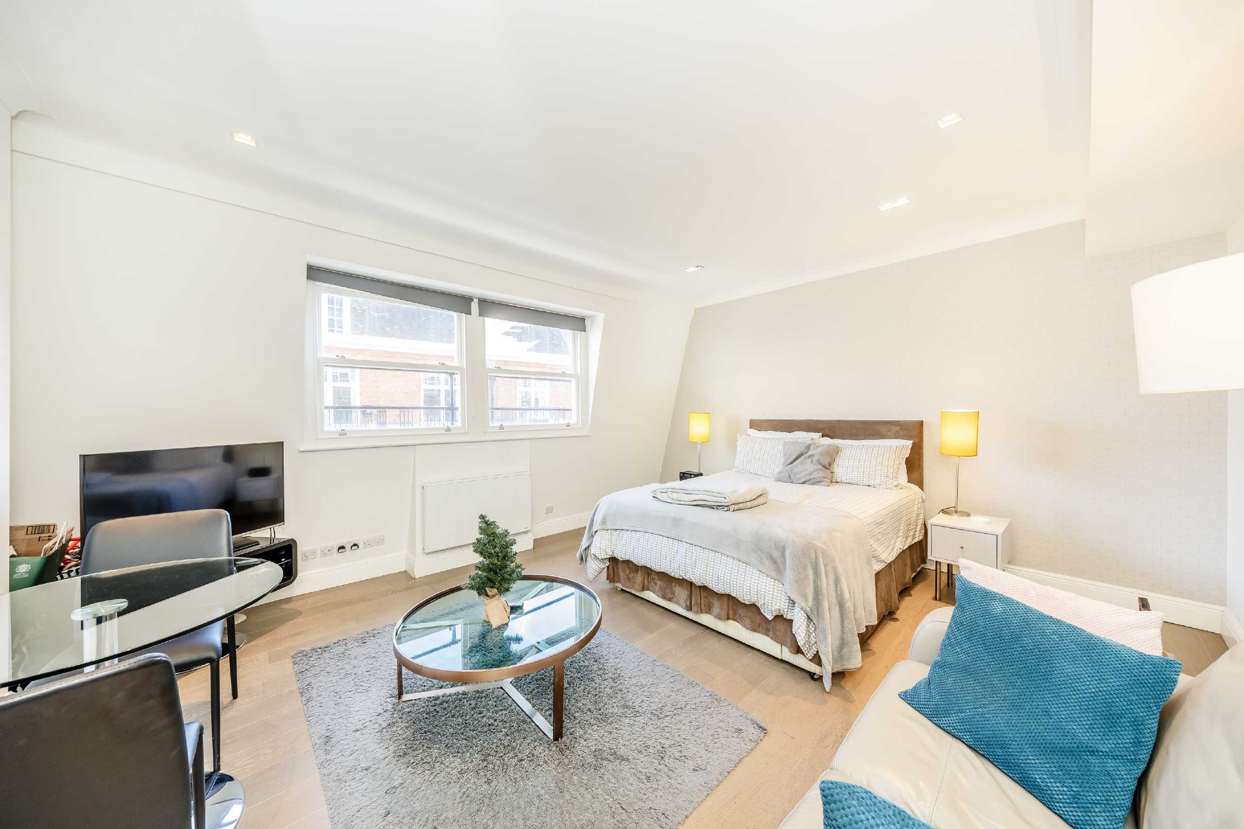 Flat Wyndham Street in City of Westminster