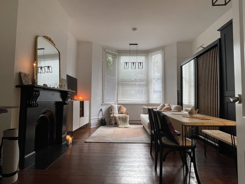 Flat Drayton Park in Greater London