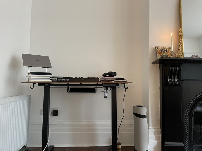 Flat Drayton Park in Greater London