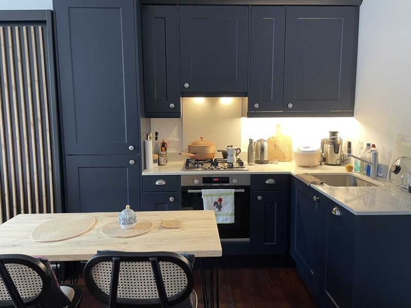 Flat Drayton Park in Greater London