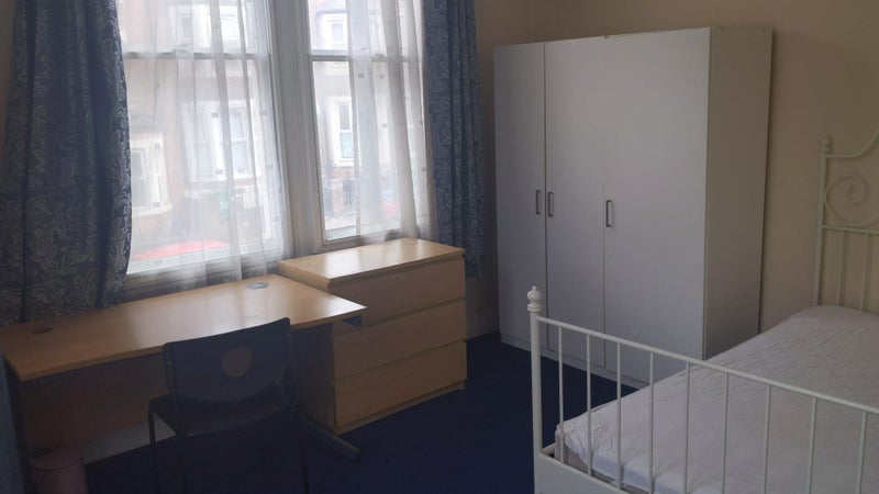 Room Alfreton Road in Nottingham