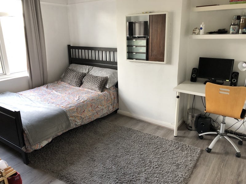 Room Toronto Road in Bristol