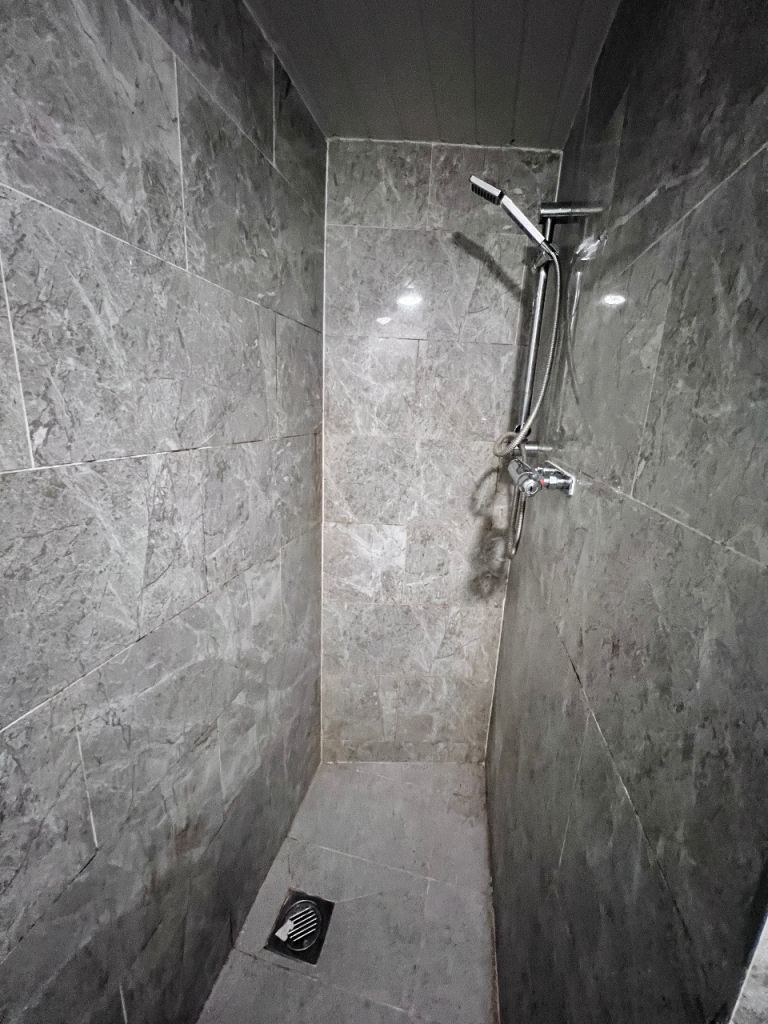 Flat Radnor Close in Greater London