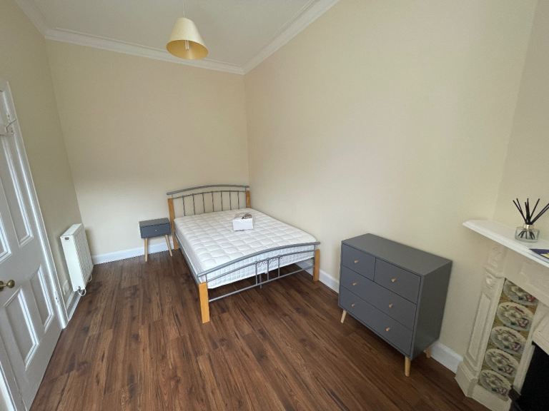 Flat Millar Place in City of Edinburgh