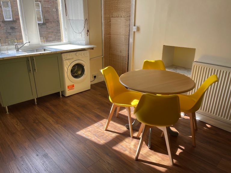 Flat Millar Place in City of Edinburgh