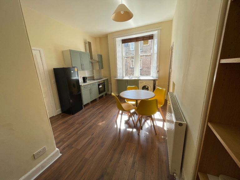 Flat Millar Place in City of Edinburgh