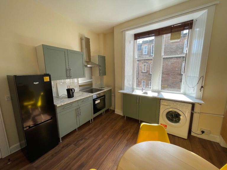 Flat Millar Place in City of Edinburgh