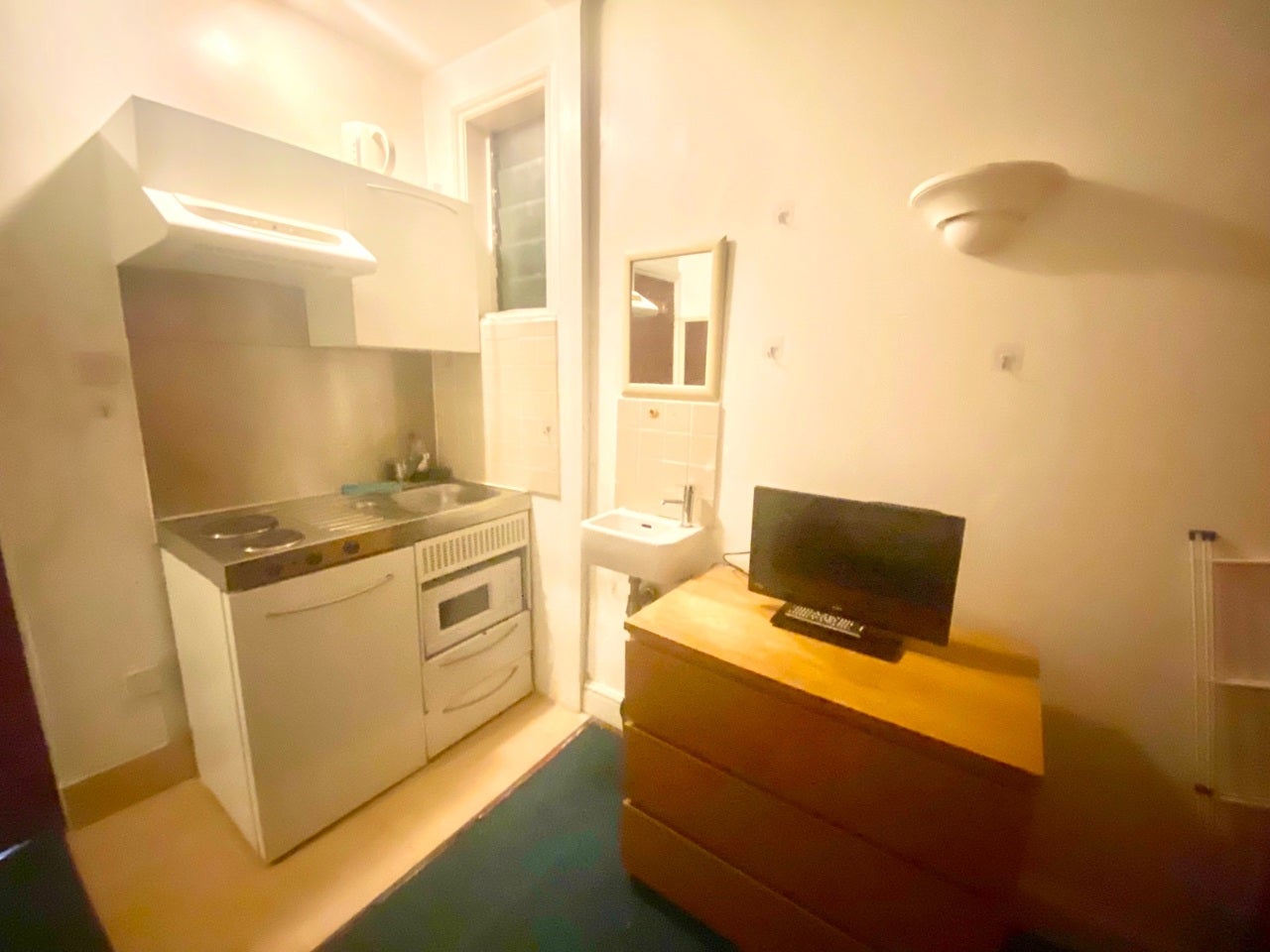 Room Philbeach Gardens in Greater London