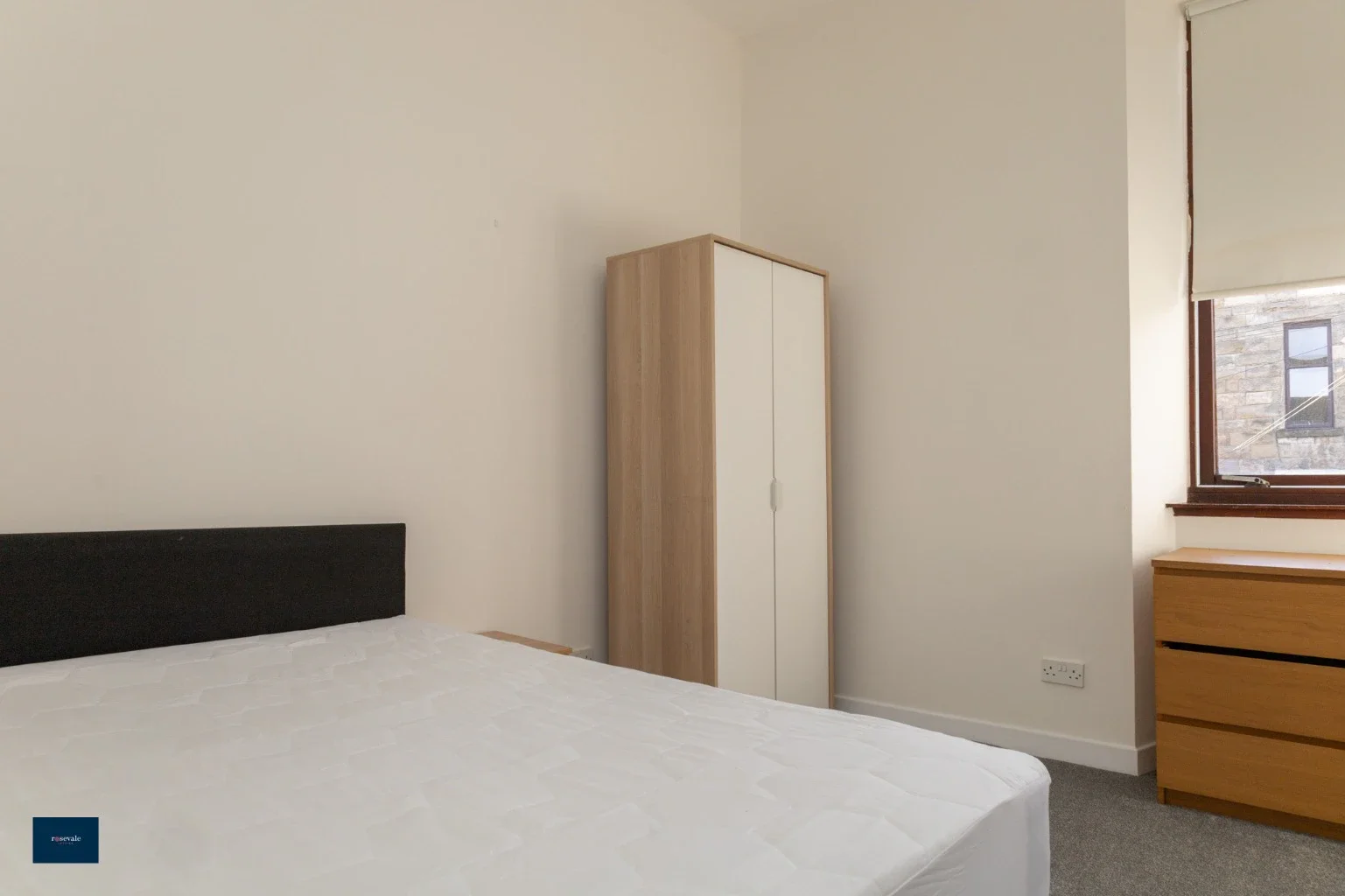 Flat Dumbarton Road in Glasgow