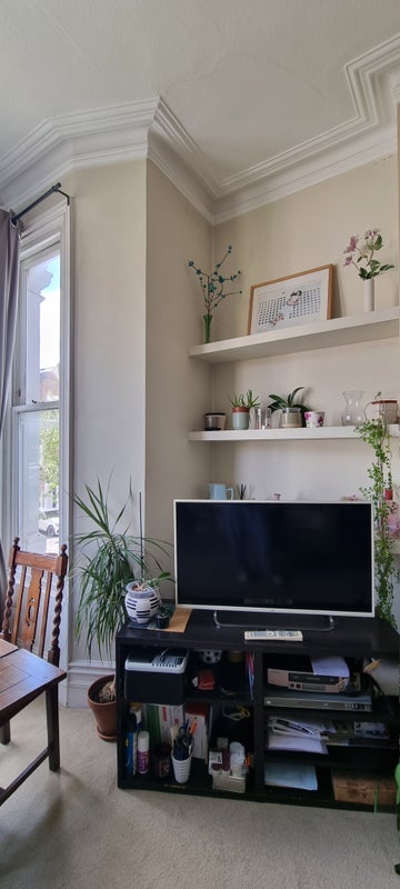 Room Lena Gardens in Greater London