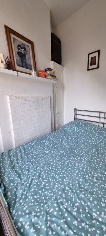 Room Lena Gardens in Greater London