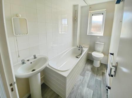 Flat Banktop Place in Milton Keynes