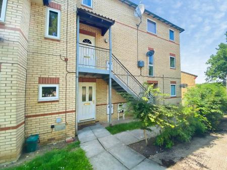 Flat Banktop Place in Milton Keynes