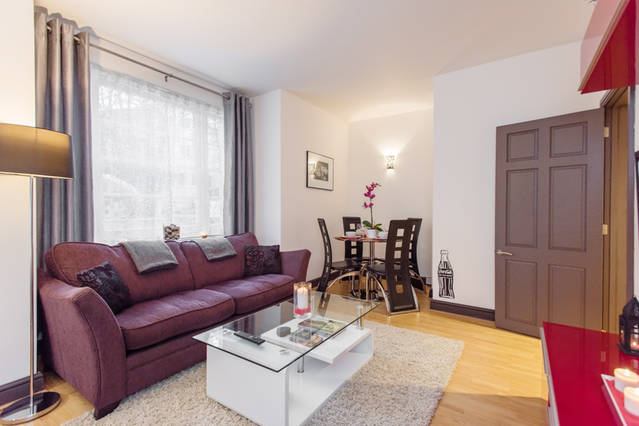 Flat Pembridge Villas in Greater London