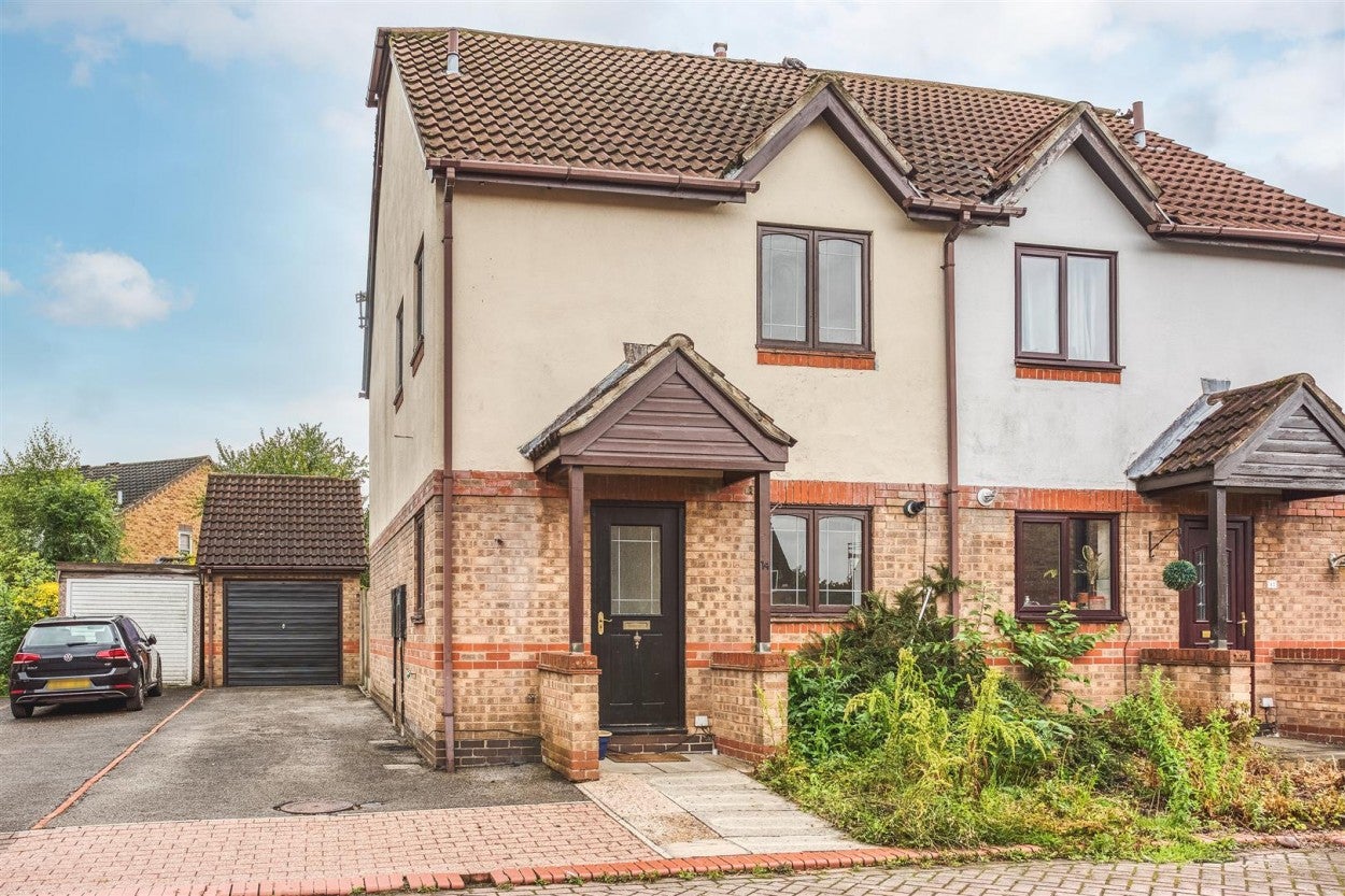 House Trowbridge Close in Derby