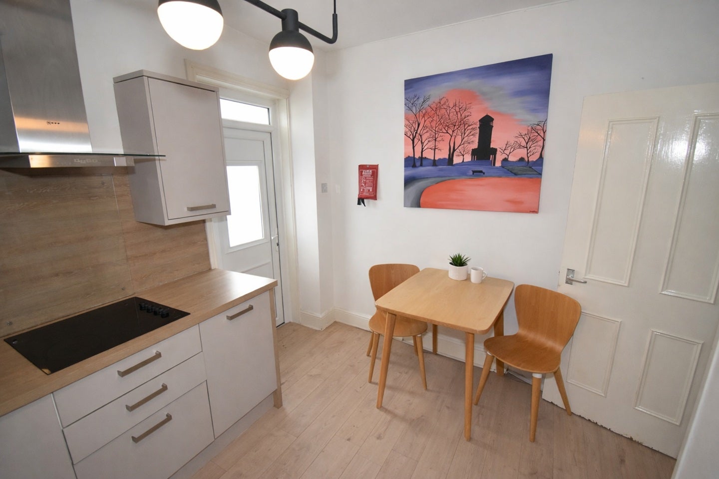 Room Lingard Court in Barnsley