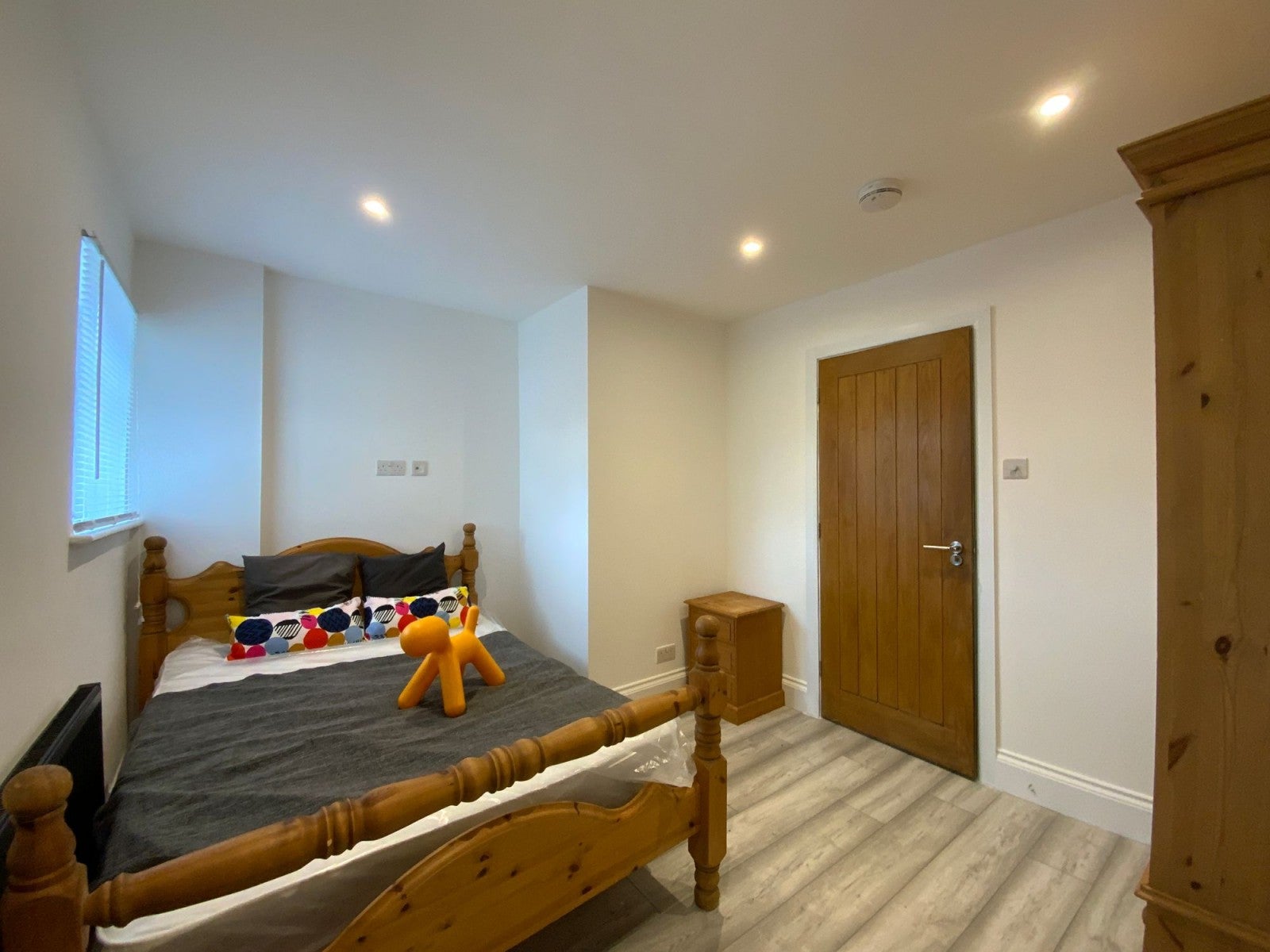 Room Station Hill in Cookham Rise