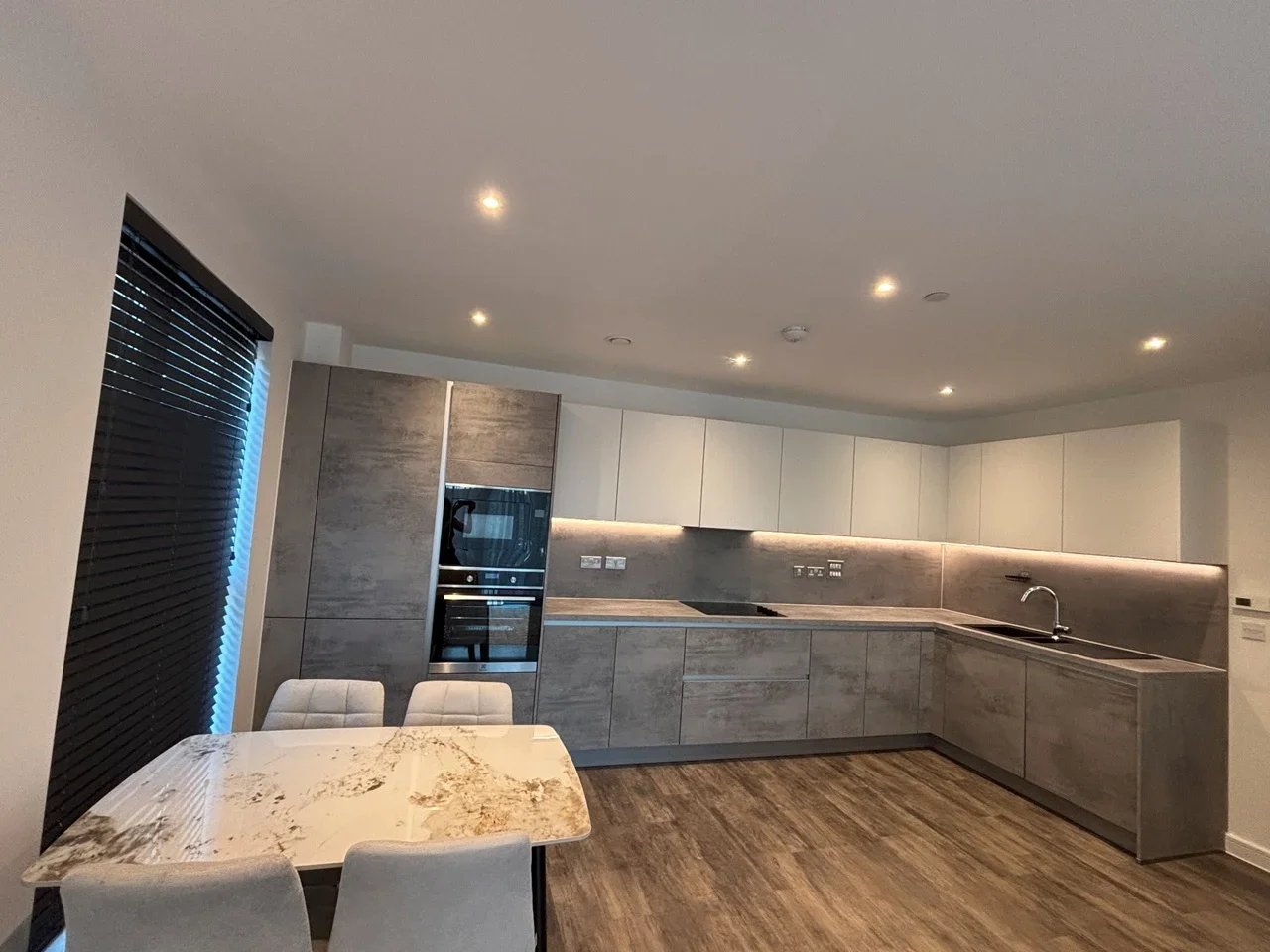 Flat Fleet Road in Greater London