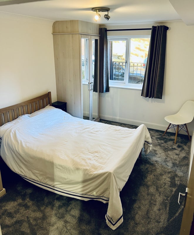 Room Saint Alphonsus Road in Greater London