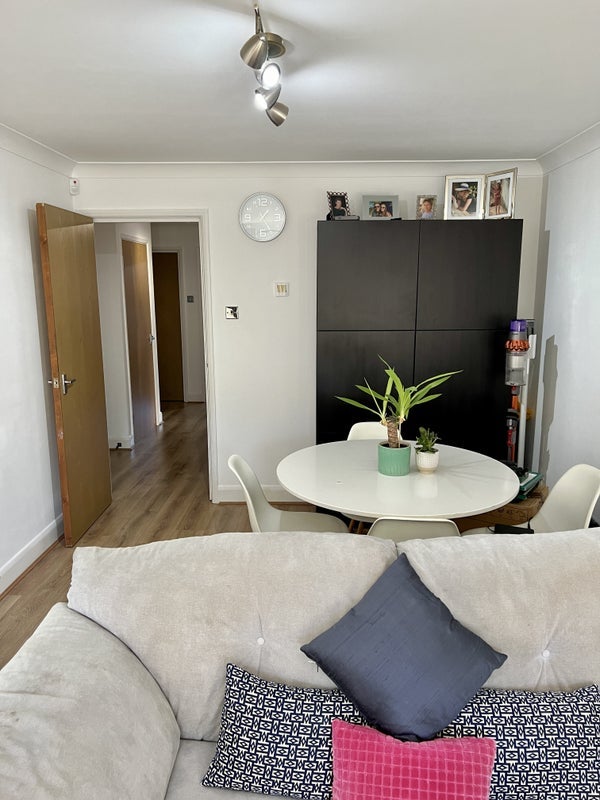 Room Saint Alphonsus Road in Greater London