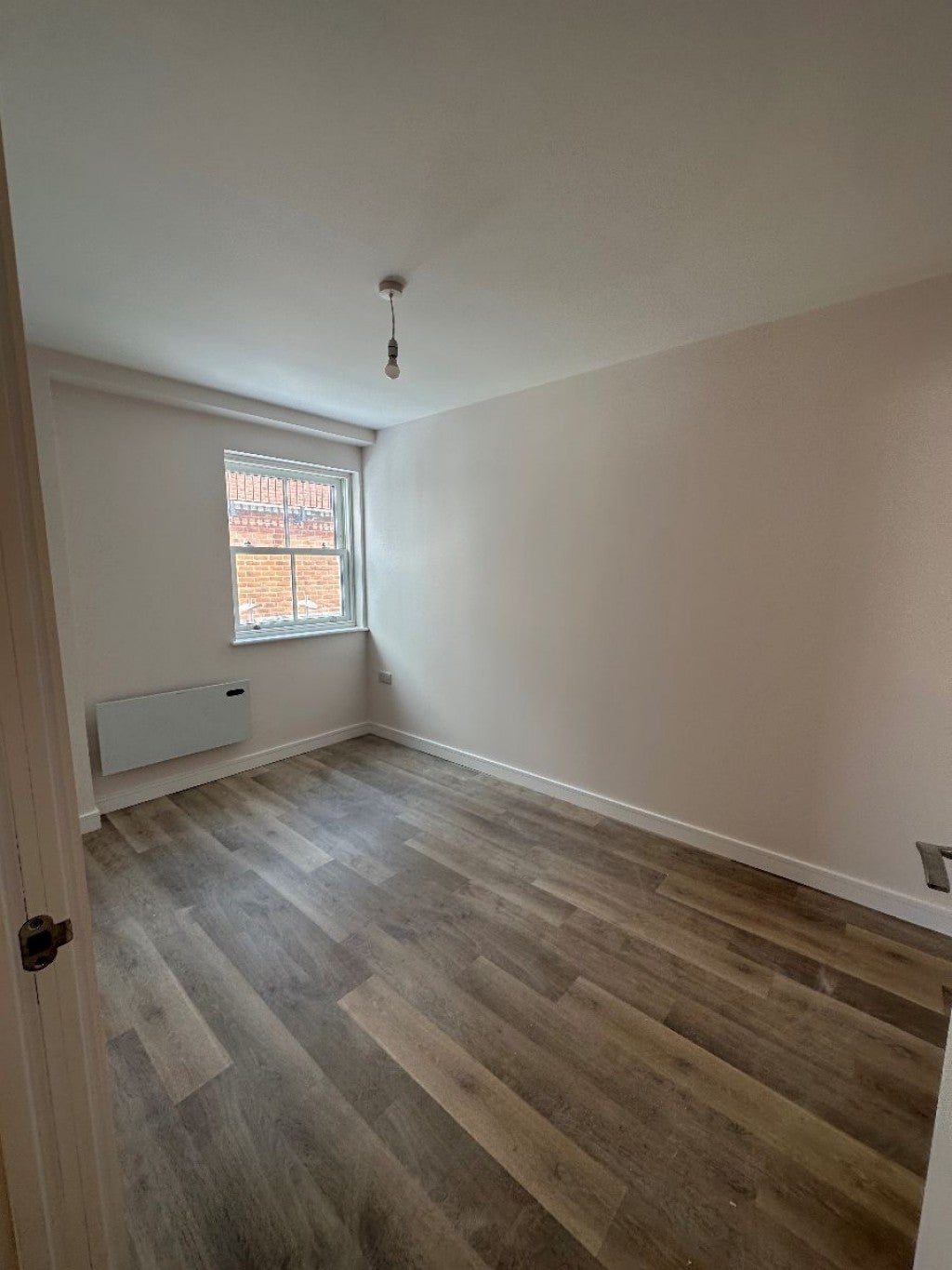 Flat London Road in Greater London