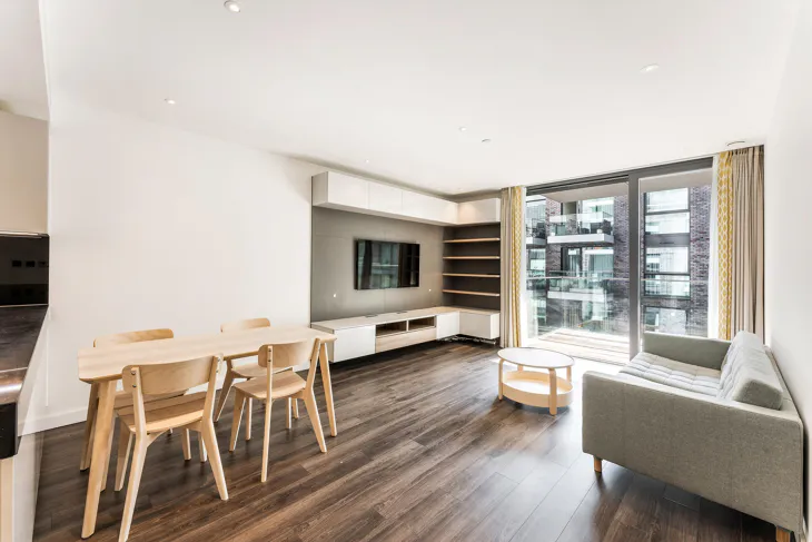 Flat Canter Way in Greater London
